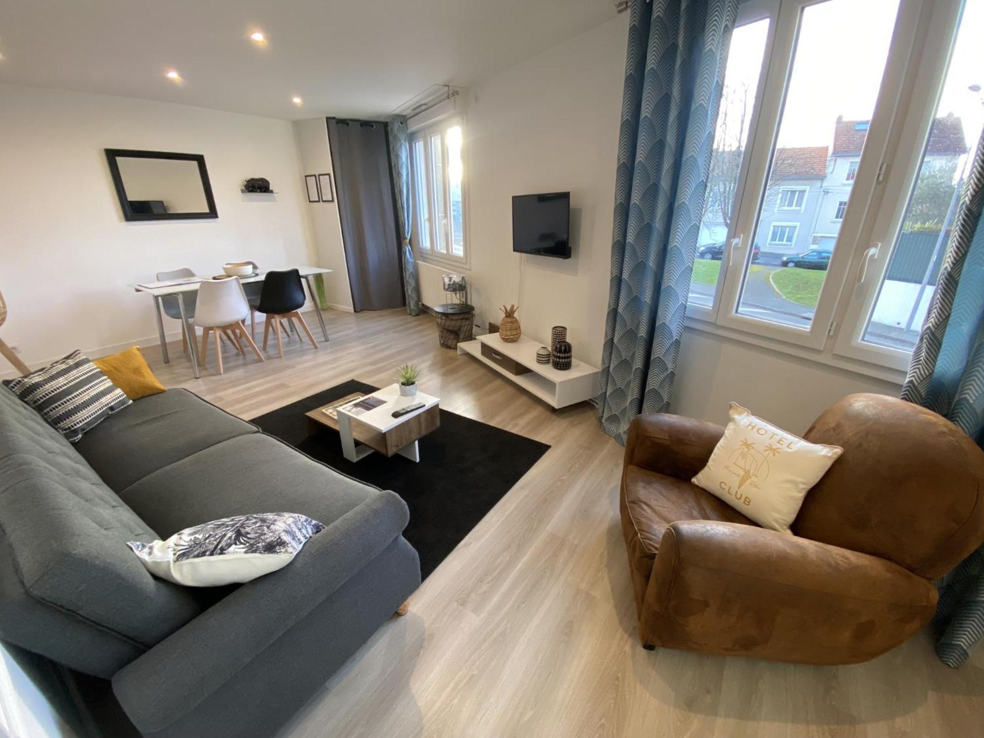 Appartement Cholet Les Halles Cote Jardin المظهر الخارجي الصورة